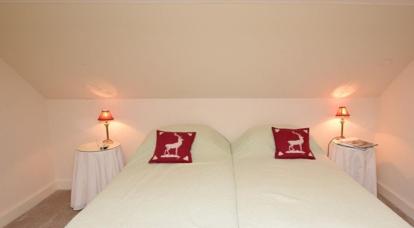 Photo of 4 Bed in Cannich