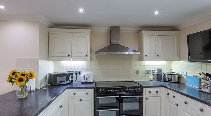 Photo of 5 Bed in Calvine