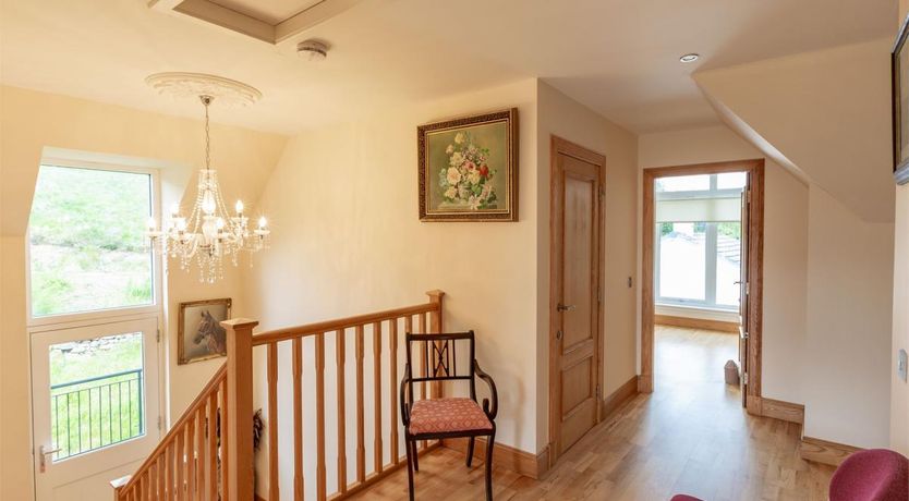 Photo of 5 Bed in Calvine