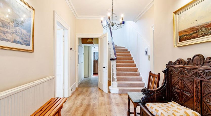 Photo of 5 Bed in Blacklunans