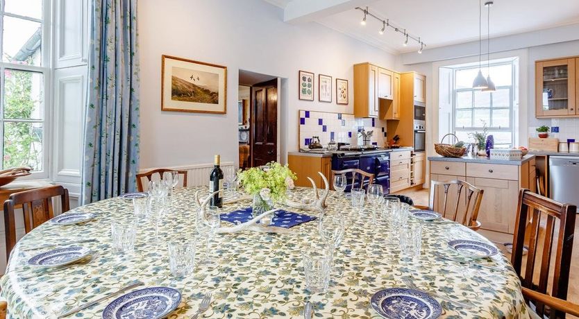 Photo of 5 Bed in Blacklunans