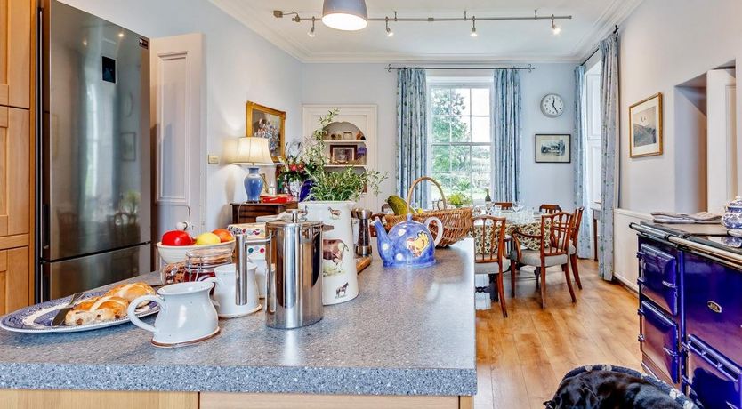 Photo of 5 Bed in Blacklunans