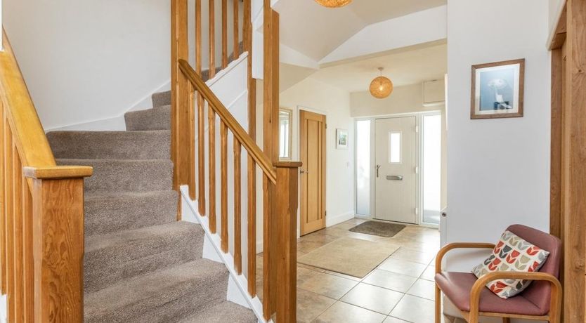 Photo of 5 Bed in Mortehoe