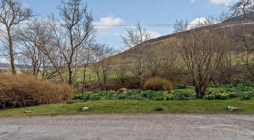 Photo of 2 Bed in Drumelzier