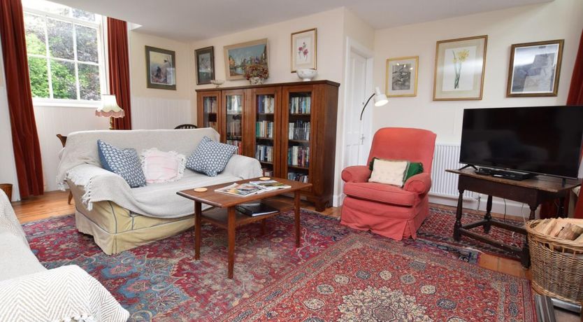 Photo of 2 Bed in Drumelzier