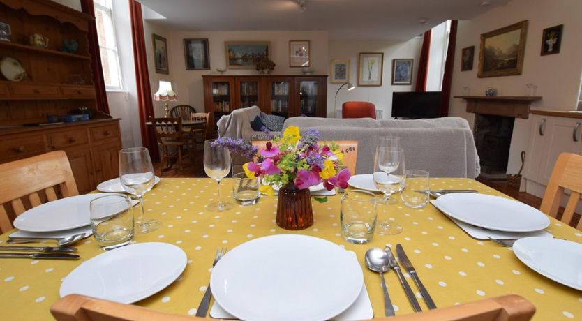 Photo of 2 Bed in Drumelzier