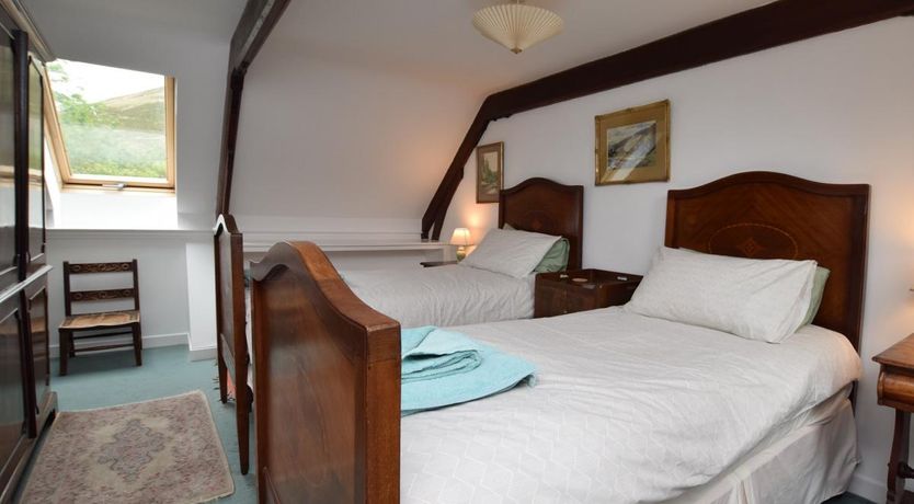 Photo of 2 Bed in Drumelzier