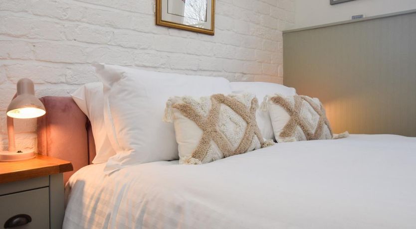 Photo of 1 Bed in Buckland Brewer