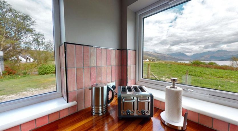 Photo of 3 Bed in Onich