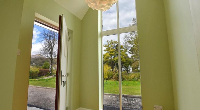 Photo of 3 Bed in Onich