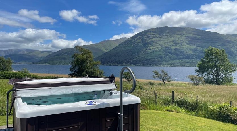 Photo of 3 Bed in Onich