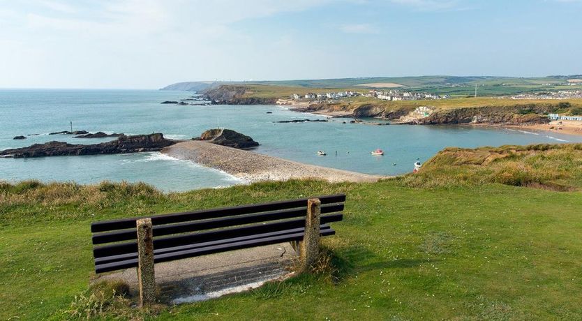 Photo of 1 Bed in Whitstone