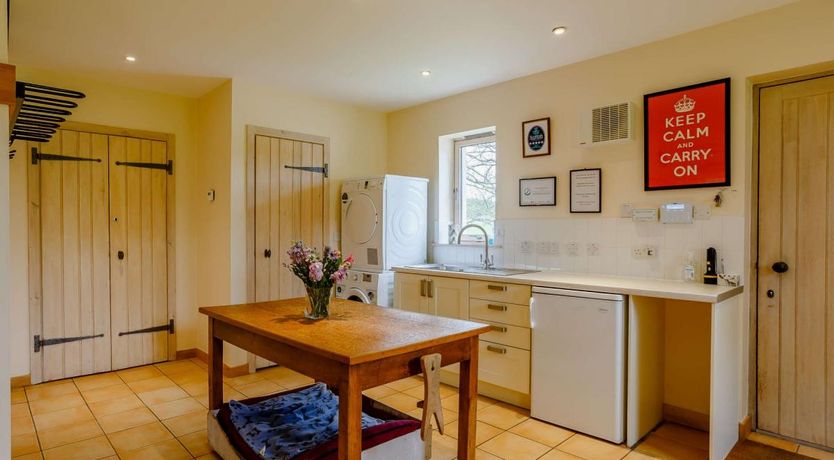 Photo of 5 Bed in Carron