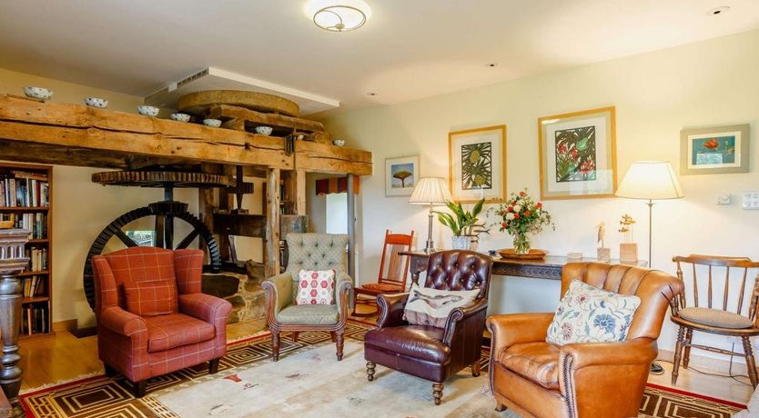 Photo of 5 Bed in Carron