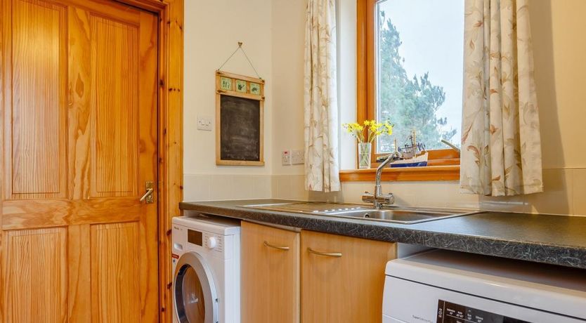 Photo of 4 Bed in Badachro