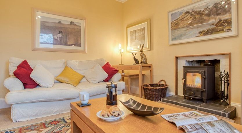 Photo of 4 Bed in Glendale