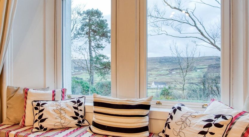 Photo of 4 Bed in Glendale