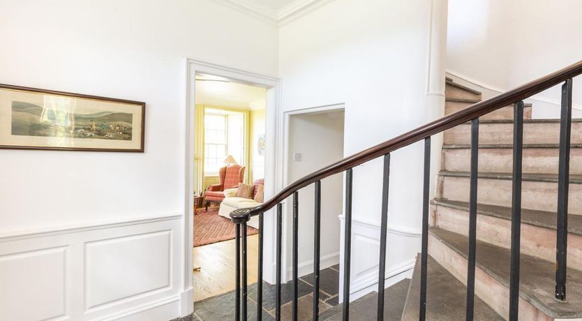 Photo of 5 Bed in Kilfinan