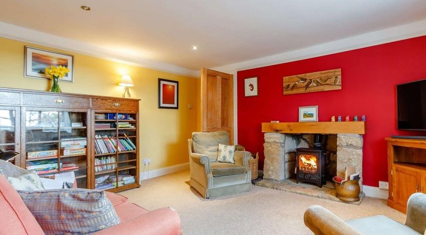 Photo of 6 Bed in Butterstone