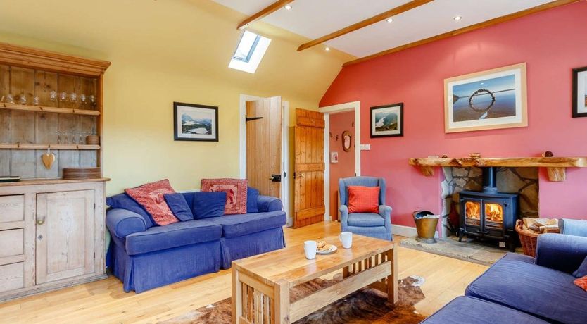 Photo of 6 Bed in Butterstone