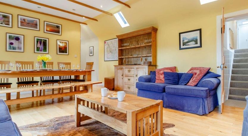 Photo of 6 Bed in Butterstone