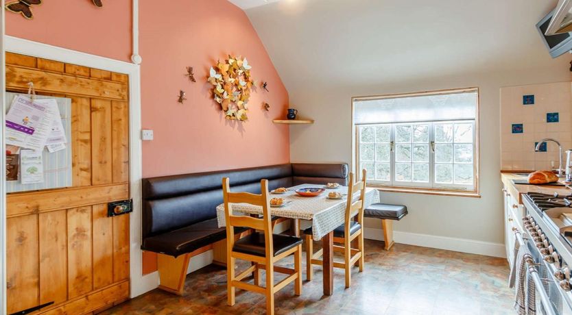 Photo of 6 Bed in Dunkeld