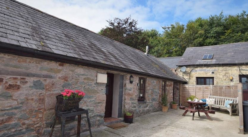 Photo of in Newborough (76792)