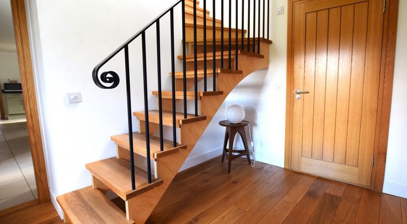 Photo of 5 Bed in Ardtur