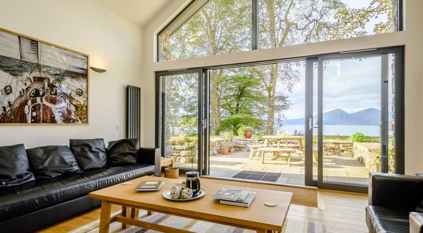 Photo of 5 Bed in Ardtur