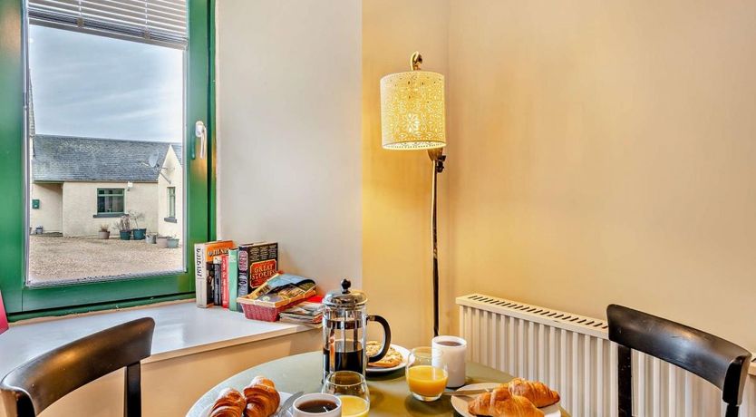 Photo of 1 Bed in Dunning