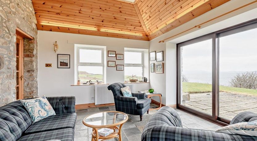 Photo of 4 Bed in Blackwaterfoot