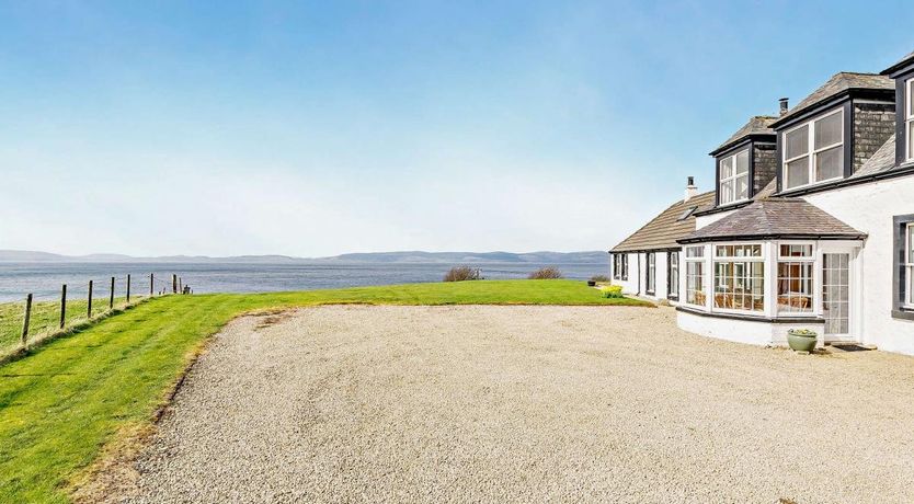 Photo of 4 Bed in Blackwaterfoot