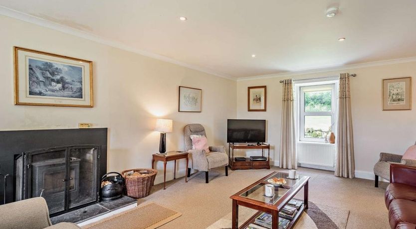 Photo of 4 Bed in Balmaclellan