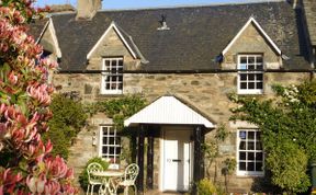 Photo of in Birnam (CA266)