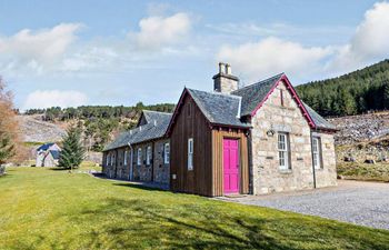 in Alness (CA232) Holiday Cottage