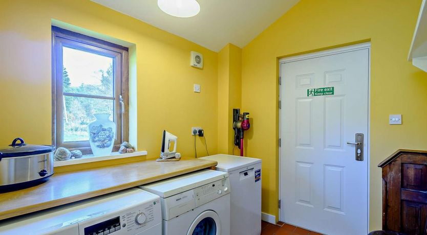 Photo of 2 Bed in Strontian