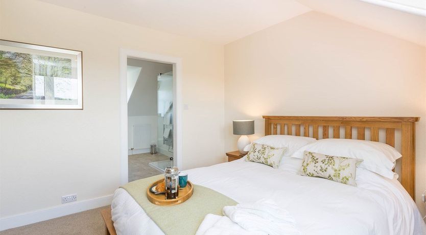 Photo of 4 Bed in Elgin