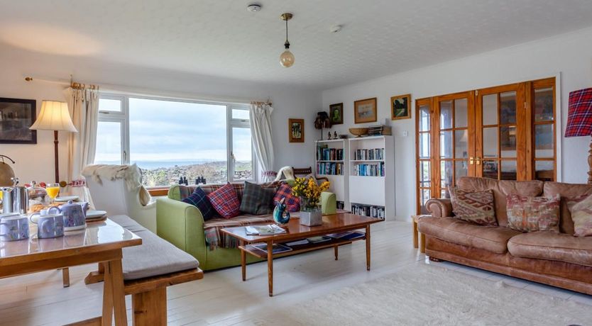 Photo of 4 Bed in Achiltibuie