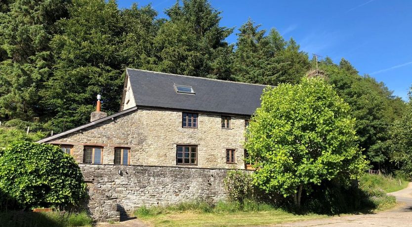 Photo of 4 Bed in Builth Wells
