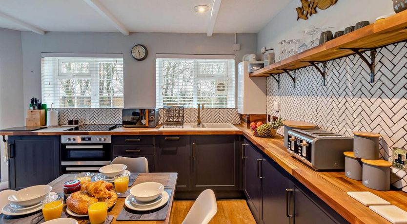 Photo of 2 Bed in West Down