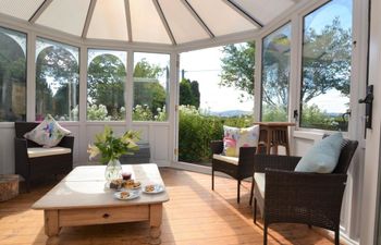 in Tansley  (57013) Holiday Cottage
