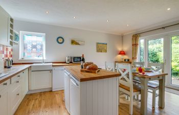 Sandy Bottom Holiday Cottage