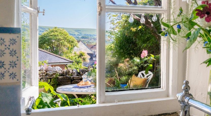 Photo of 2 Bed in Swanage