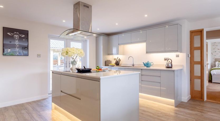 Photo of 6 Bed in Penzance