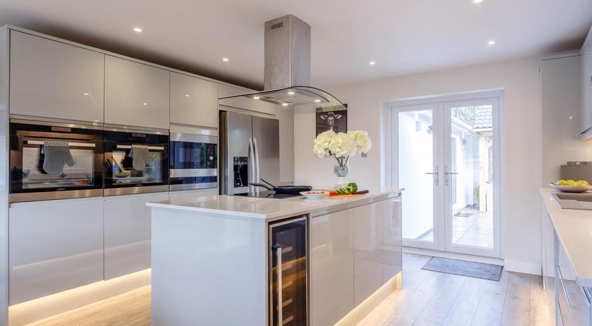 Photo of 6 Bed in Penzance