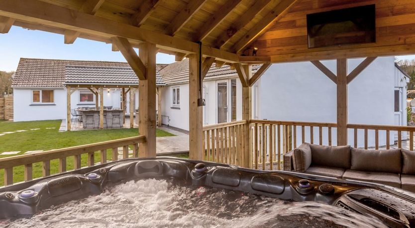 Photo of 6 Bed in Penzance
