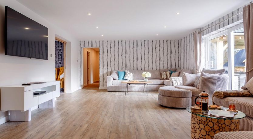Photo of 6 Bed in Penzance