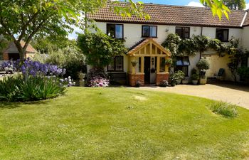Berrys Place Farm Cottage Holiday Cottage