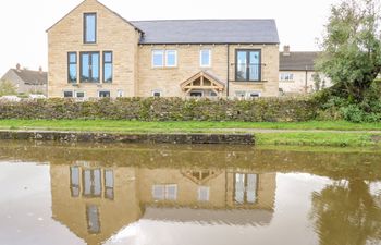 Lock View Holiday Cottage