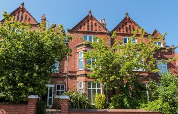 Royal Victoria House Holiday Cottage